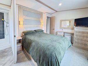 Photo 18- click for photo gallery